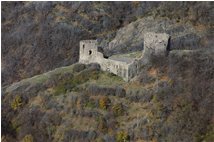  Una zoomata sulle rovine del Castello Fieschi di Savignone - Savignone - 2008 - Paesi - Inverno - Voto: Non  - Last Visit: 24/1/2024 21.19.41 