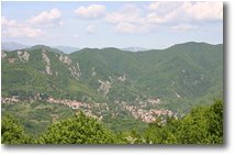 Fotografie Savignone - Paesi - Variazioni stagionali - Savignone (maggio)