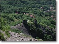 Foto Savignone - Panorami - Il Castello dei Fieschi (Savignone) visto dal Pianetto