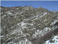  Le rocce del M. Pianetto spolverate di neve - Savignone - 2002 - Panorami - Inverno - Voto: Non  - Last Visit: 7/8/2022 18.29.58 