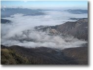 Foto Savignone - Panorami - Lingue di nebbia dalla pianura padana