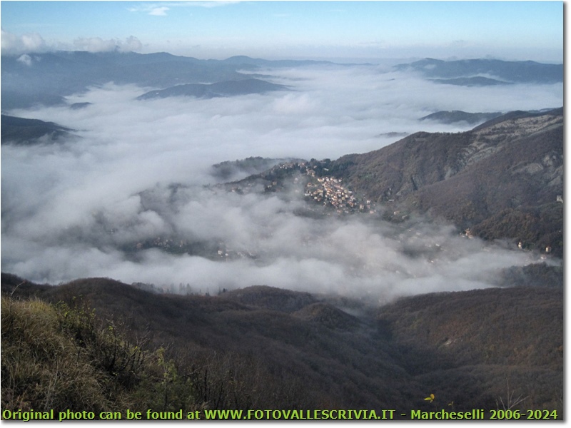 Lingue di nebbia dalla pianura padana - Savignone - 2010 - Panorami - Inverno - Canon Ixus 980 IS