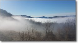 Foto Savignone - Panorami - Nebbie di fine inverno