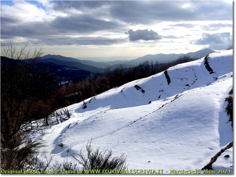 Neve di Marzo: veduta sulla Val Polcevera - Savignone - 2018 - Panorami - Inverno - HTC One S Nokia C7-00 (o altro cell)