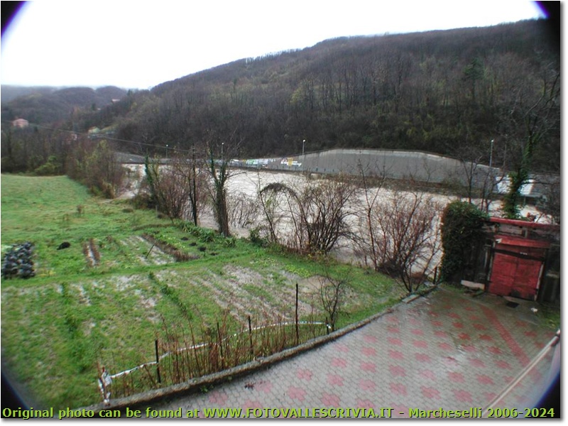 Piena del fiume Scrivia del 26-11 - Savignone - 2003 - Panorami - Inverno - Olympus Camedia 3000