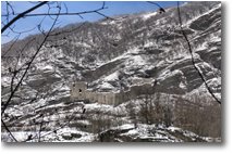 Foto Savignone - Panorami - Rovine del Castello Fieschi e Monte Pianetto