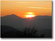 Fotografie Savignone - Panorami - Santuario della Guardia: il tramonto al solstizio d'inverno