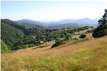  Uno sguardo verso il lontano mare dal Monte Cappellino - Savignone - 2006 - Panorami - Estate - Voto: Non  - Last Visit: 25/5/2024 9.11.16 