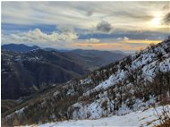  Panorama con neve sul sentireo tra Monte Proventino e Cerreta - ValBrevenna - 2021 - Landscapes - Winter - Voto: Non  - Last Visit: 3/3/2024 18.4.59 