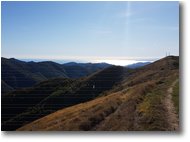 Foto ValBrevenna - Panorami - Riviera ligure di Ponente (Capo Noli, Capo Mele) dalla strada per il Monte Buio